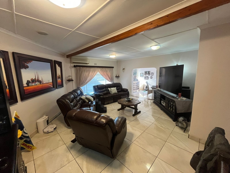 4 Bedroom Property for Sale in Protea Park North West